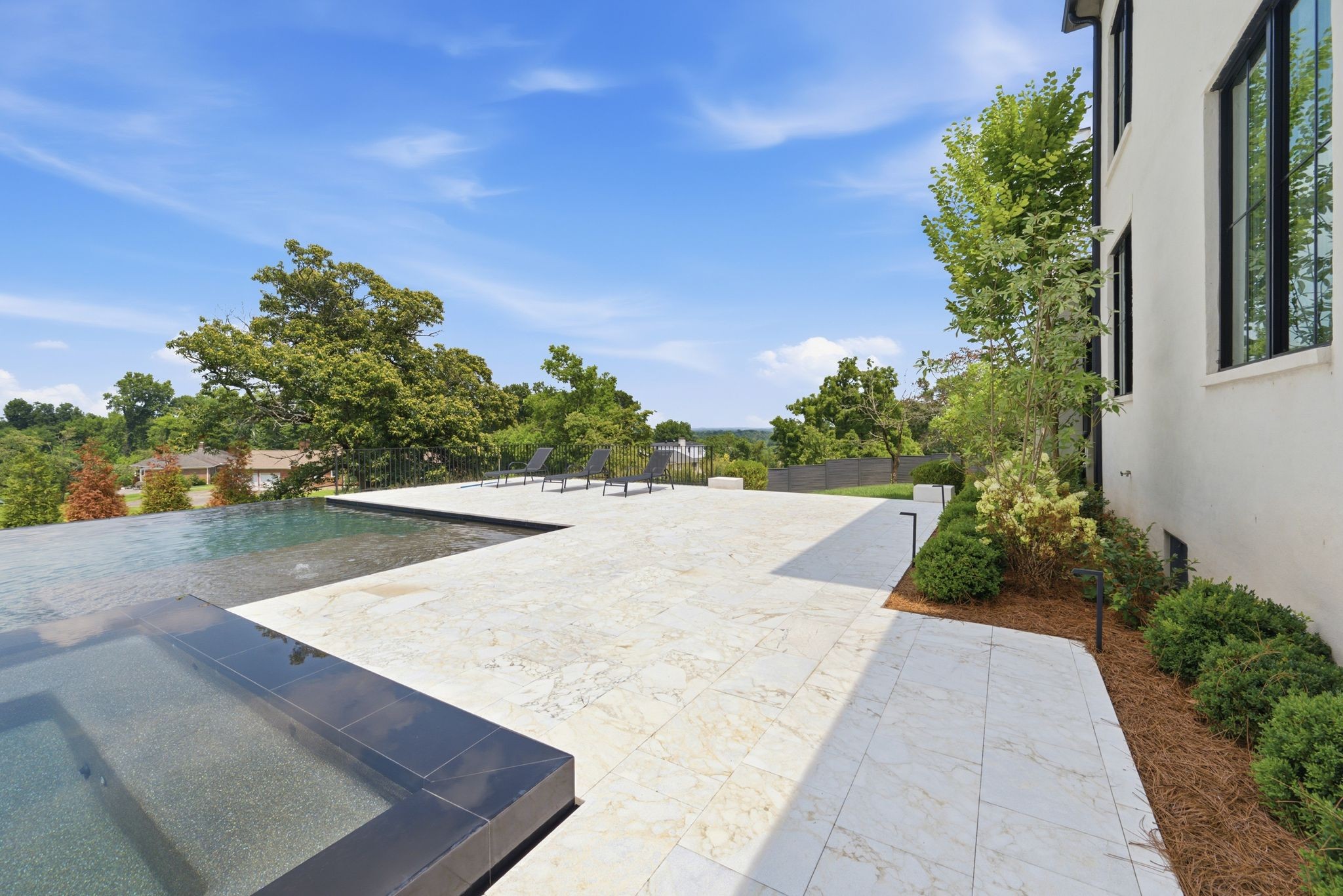 818 Brentview Dr