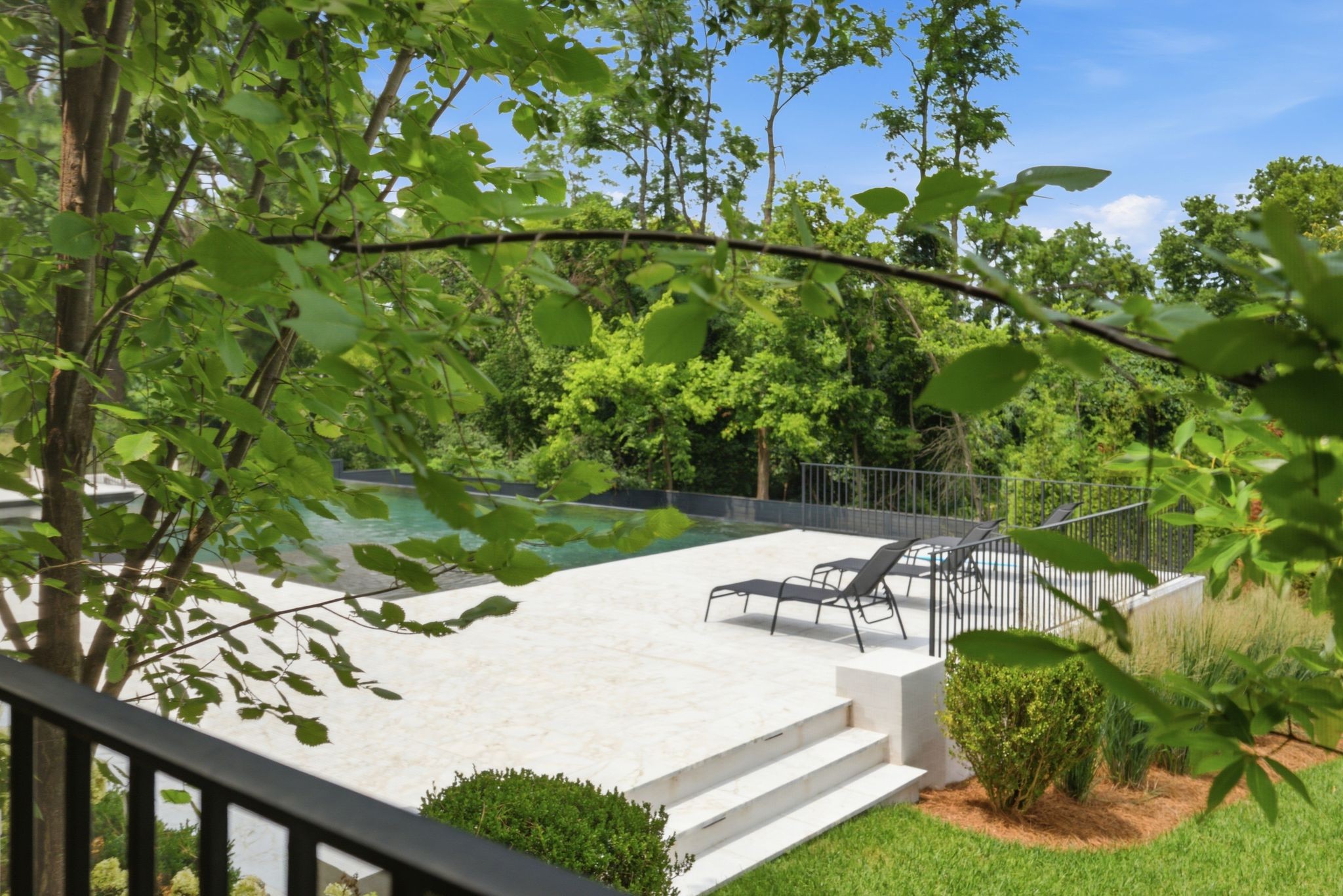 818 Brentview Dr