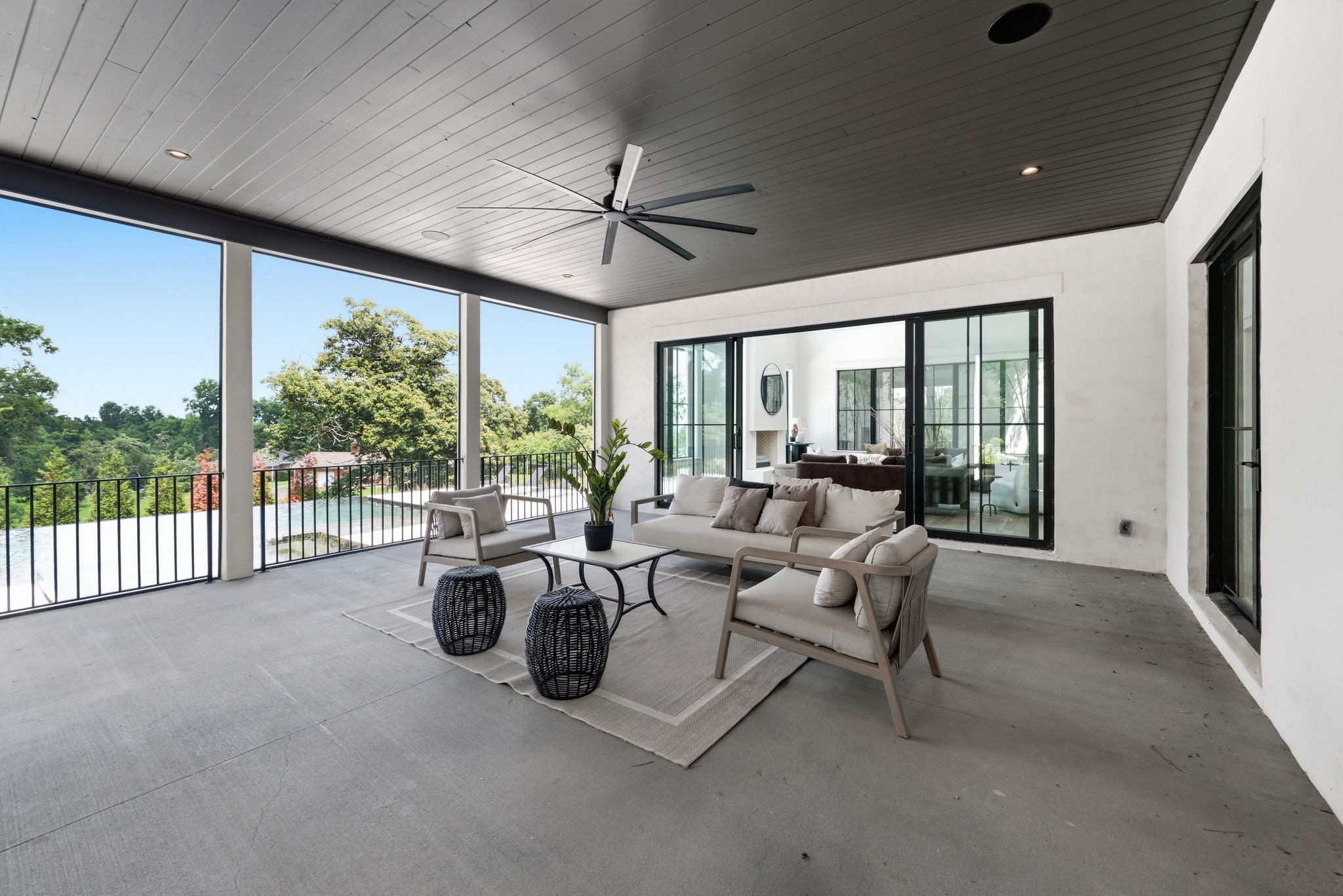 818 Brentview Dr
