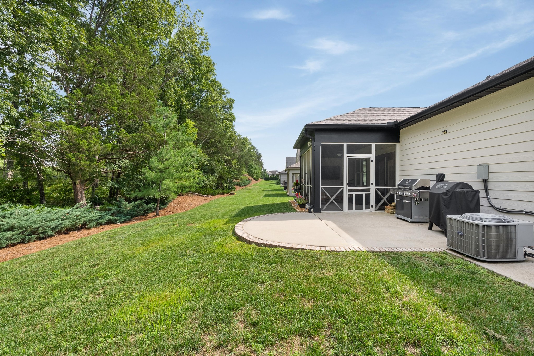 735 Plowson Rd
