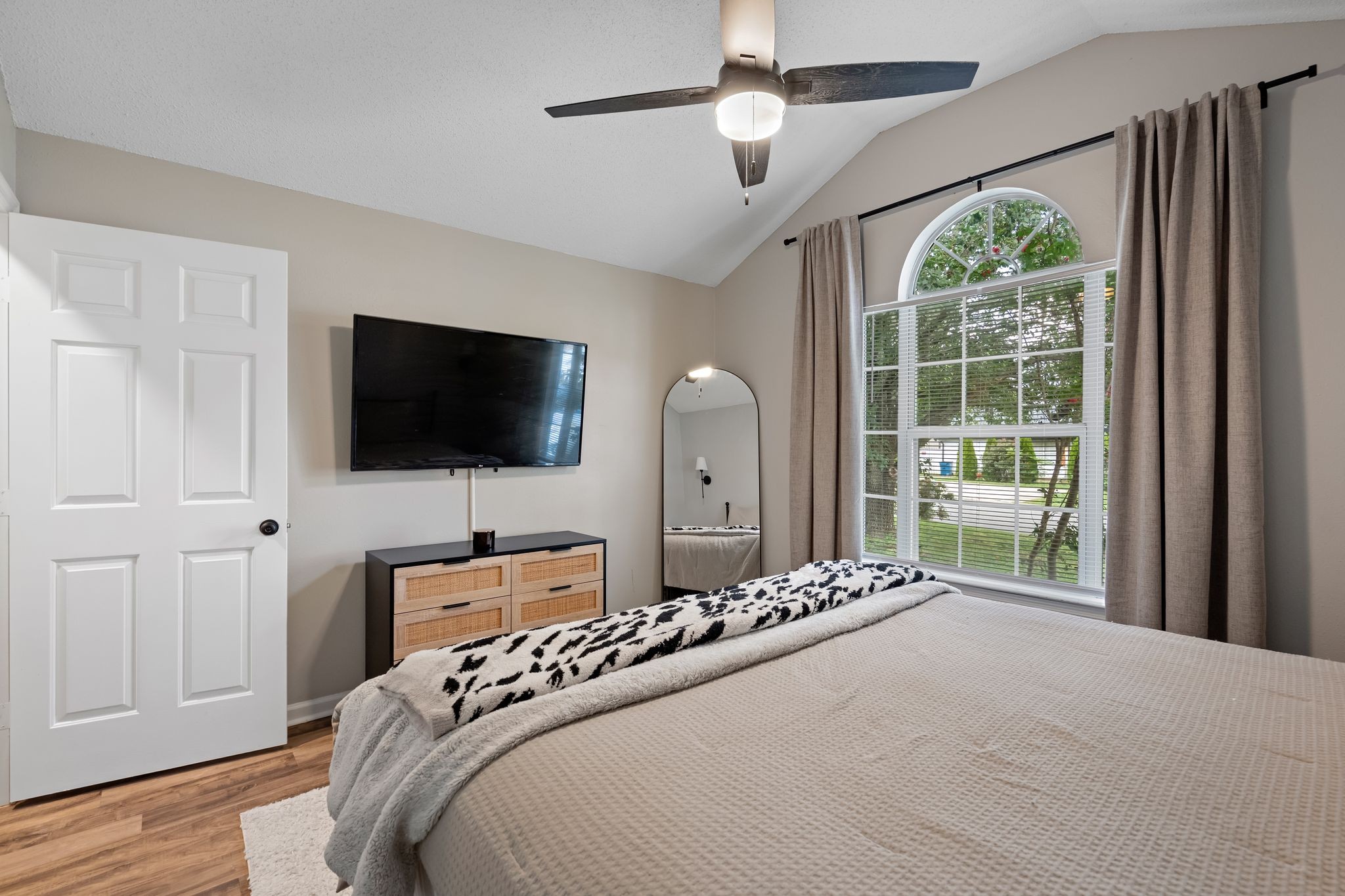 305 Cedar Park Cir