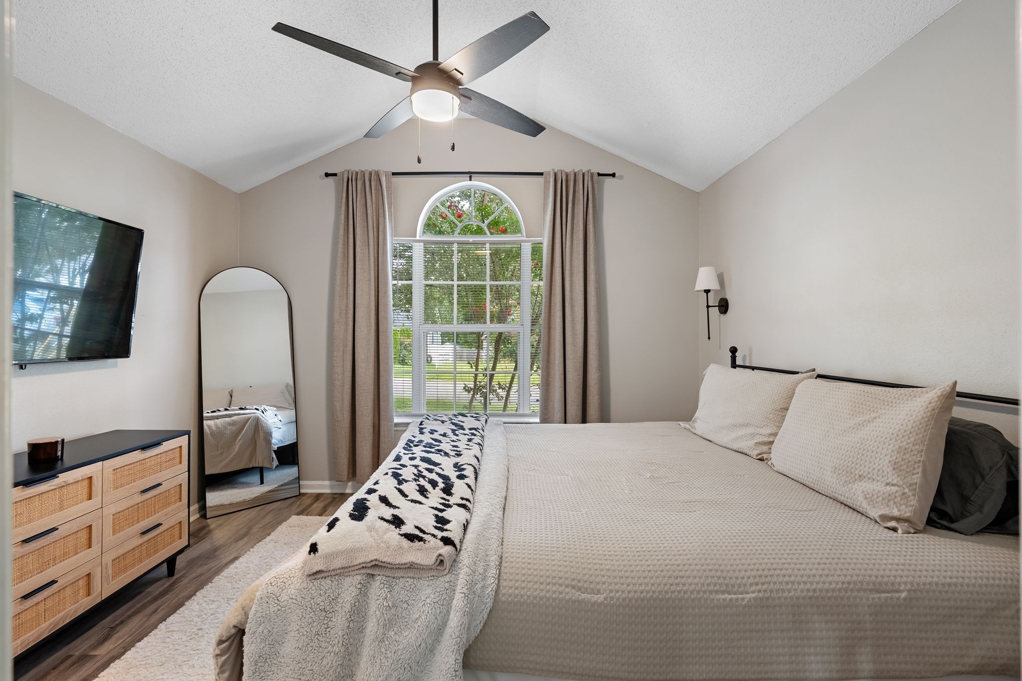 305 Cedar Park Cir