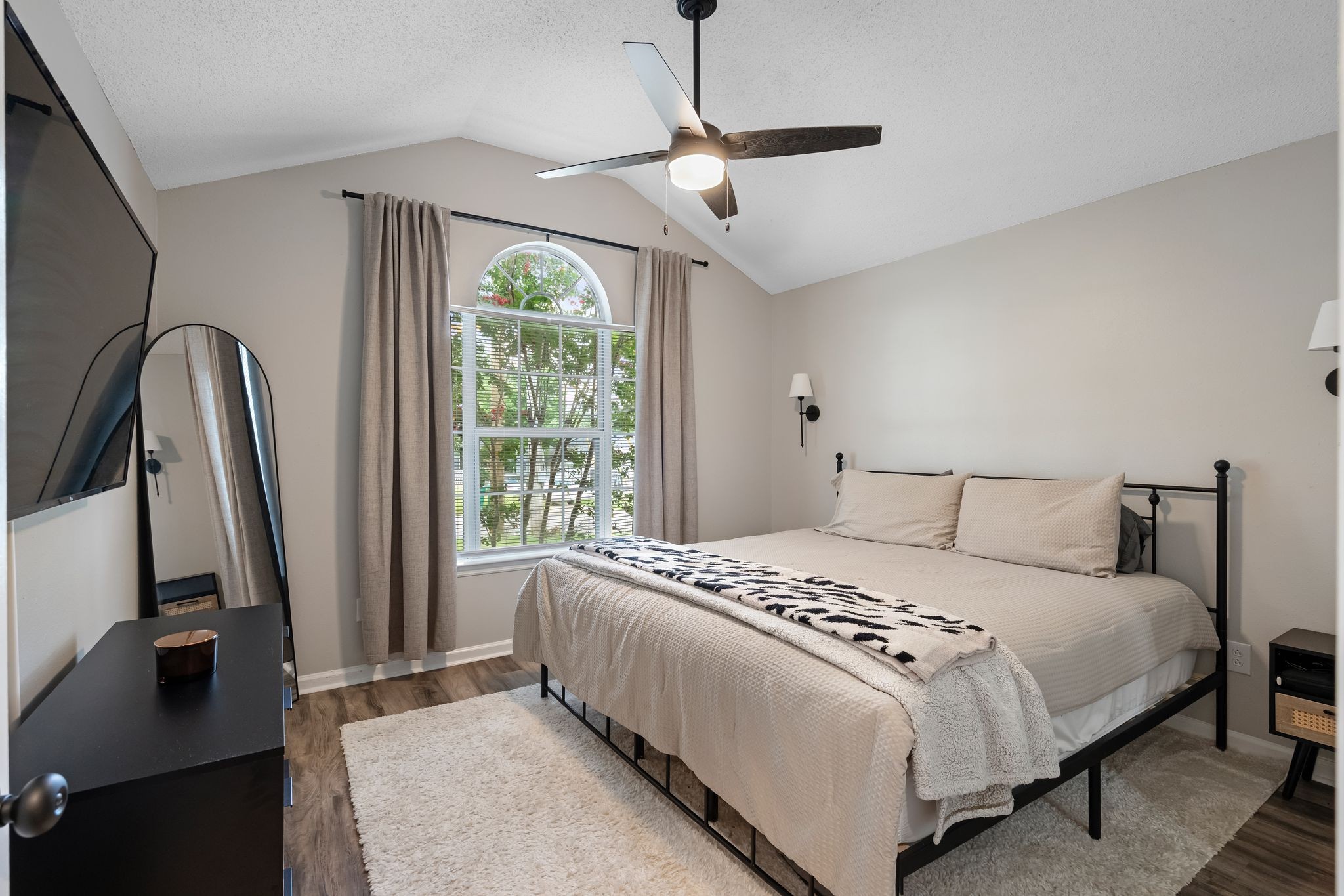 305 Cedar Park Cir
