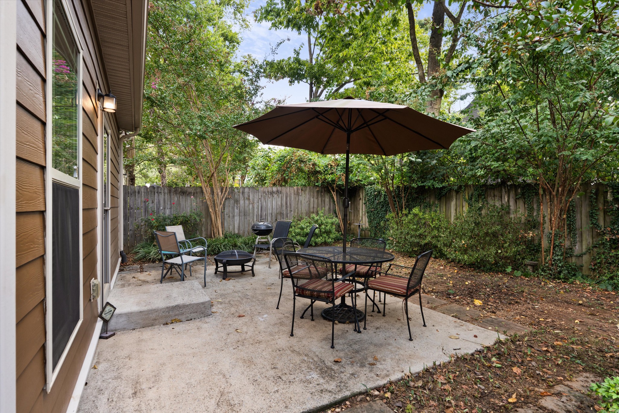1306 Chester Ave