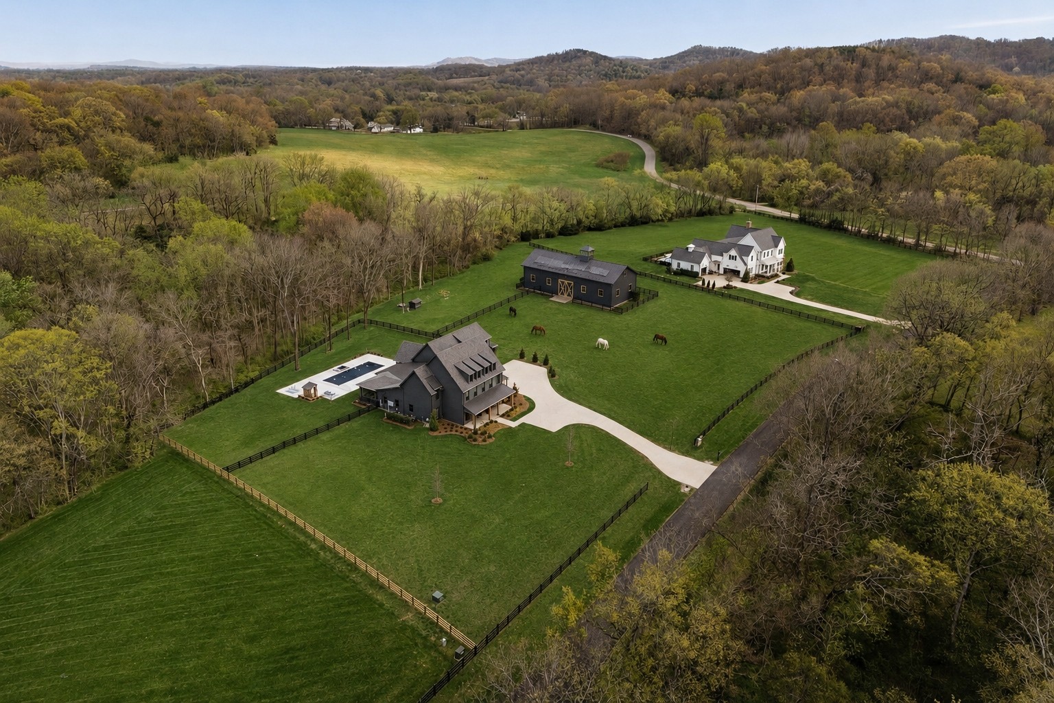 6904 Farm Path Ln