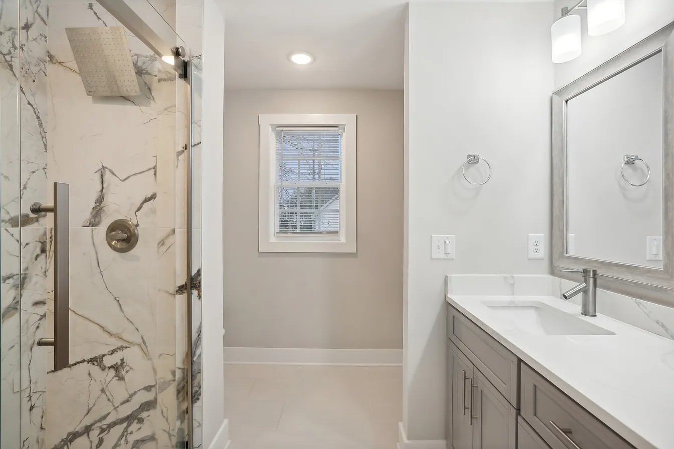 6206 Morrow Rd Unit: B