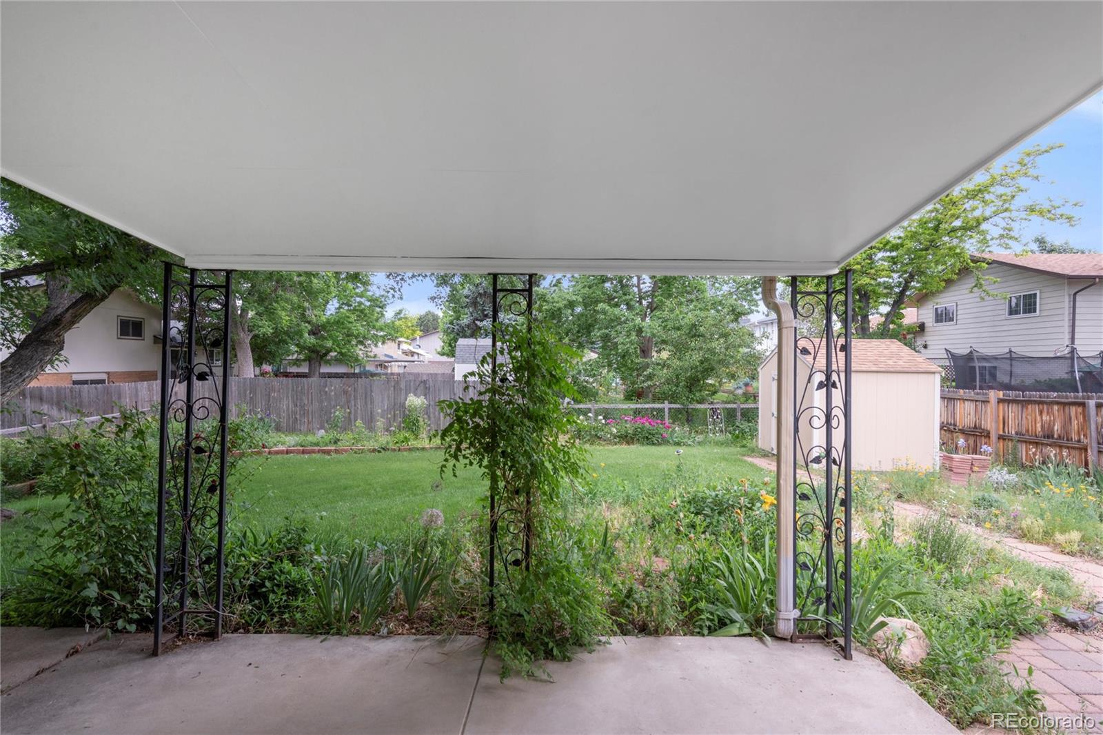 8514 W Center Avenue