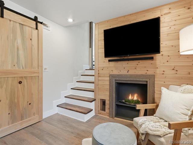 18954 W 61st Place