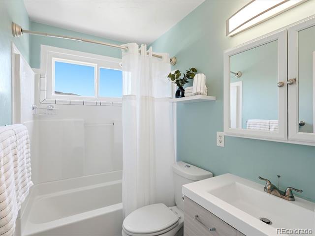 18954 W 61st Place
