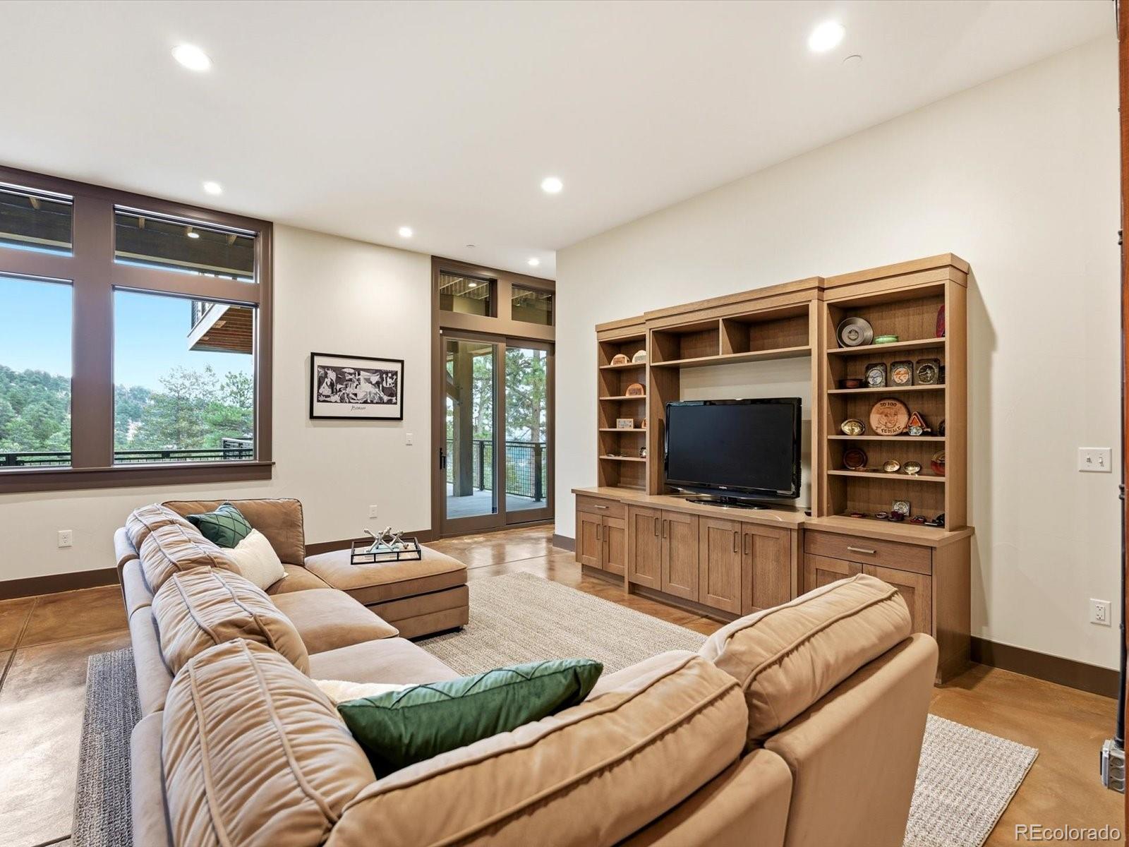980 Twisted Pine Road
