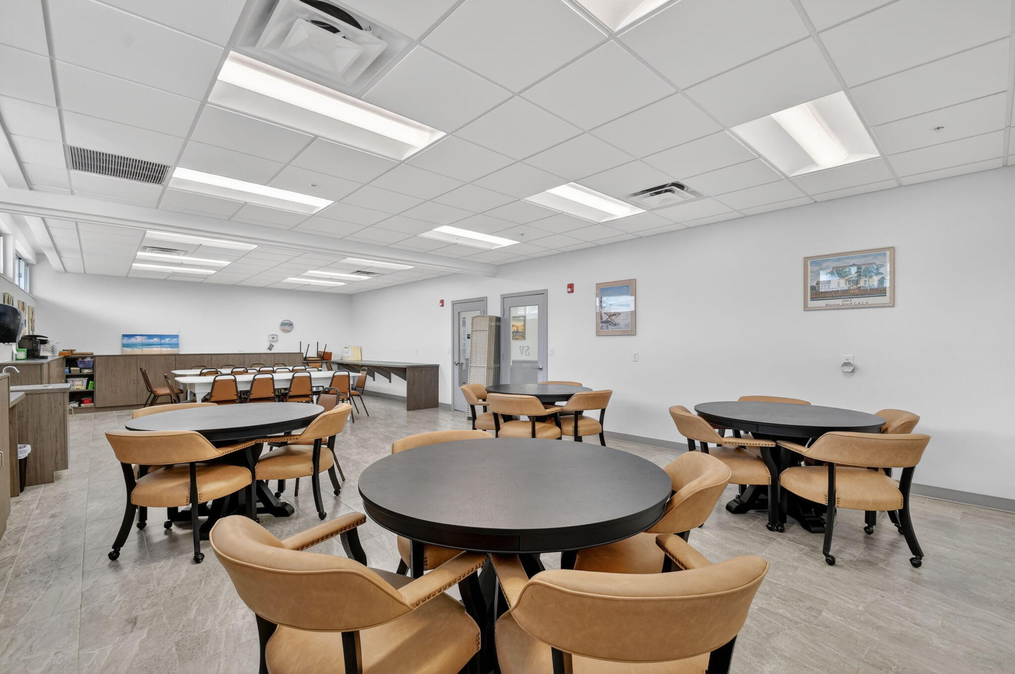 370 Horizon Street E