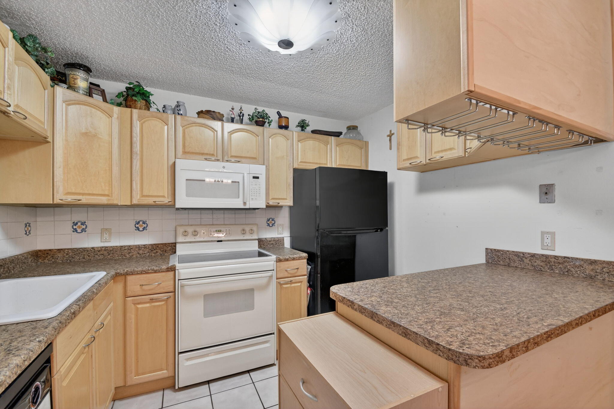 2730 Ida Way 16a