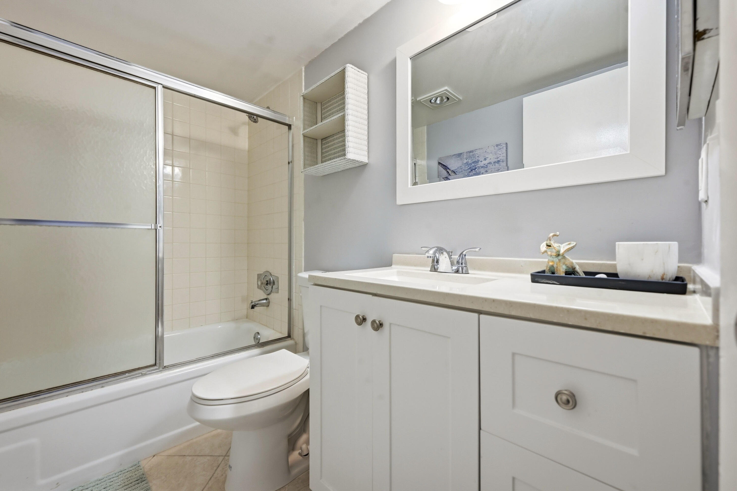 2181 Woolbright Road N106