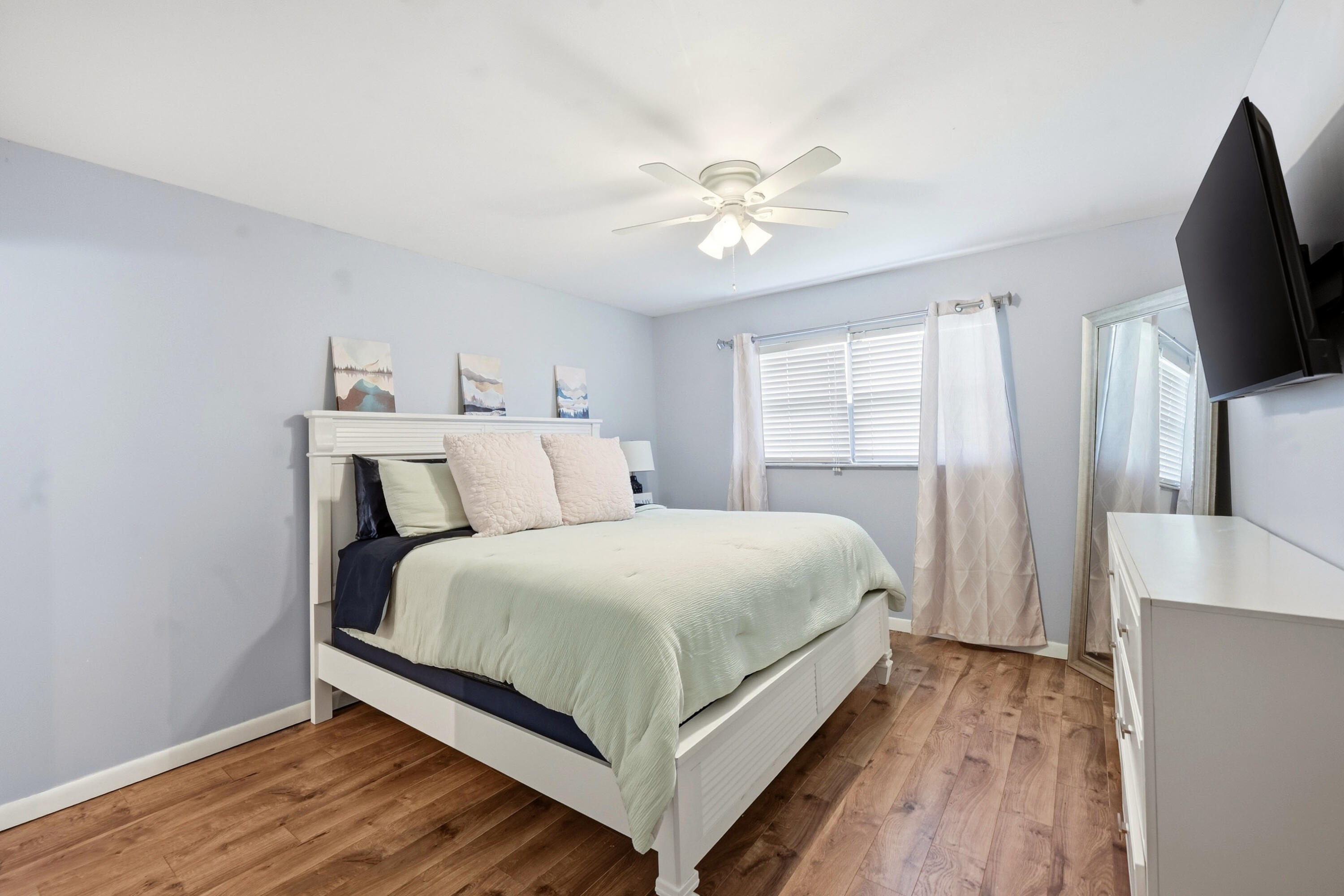 2181 Woolbright Road N106