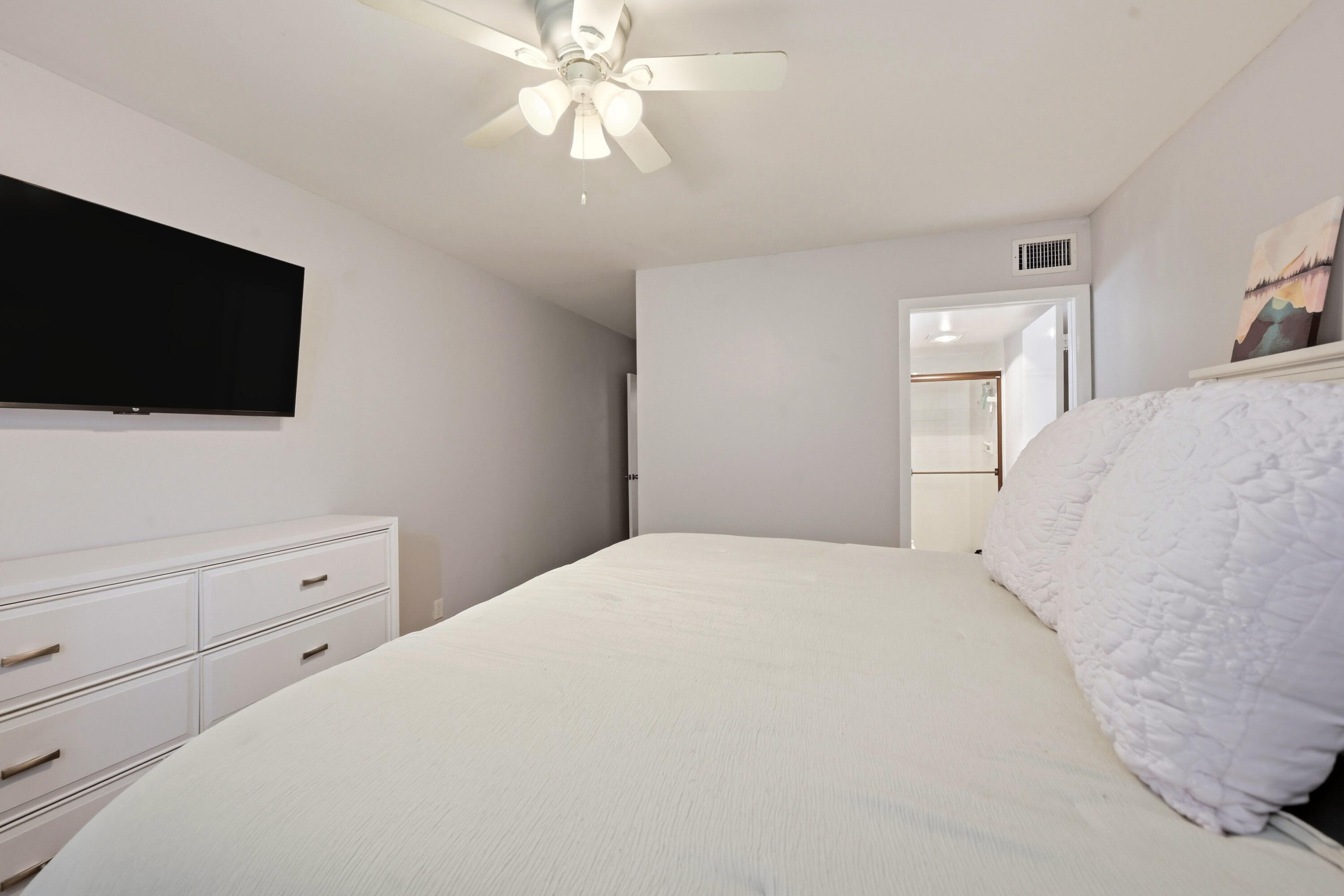 2181 Woolbright Road N106