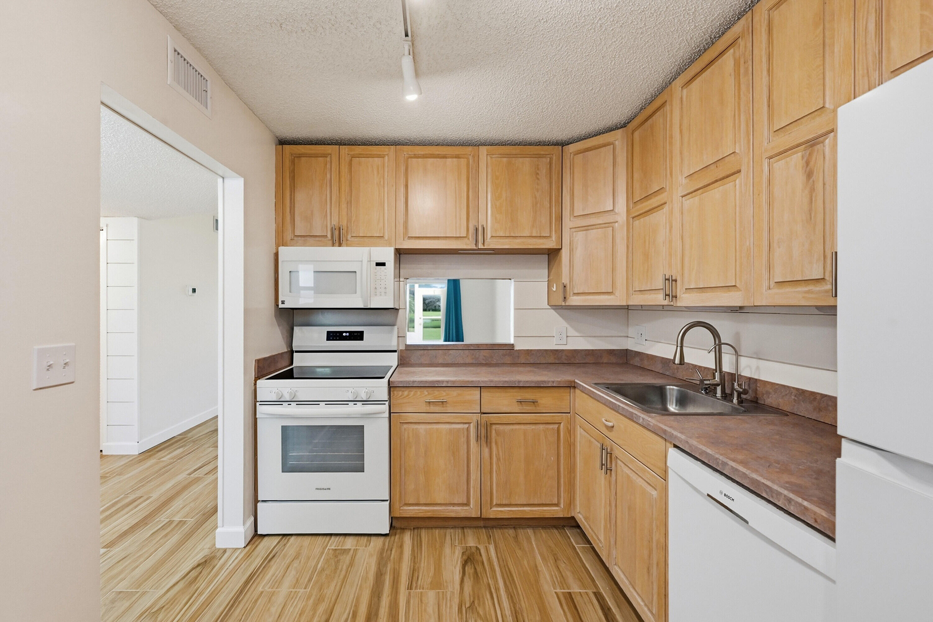 2805 CASITA Way 112