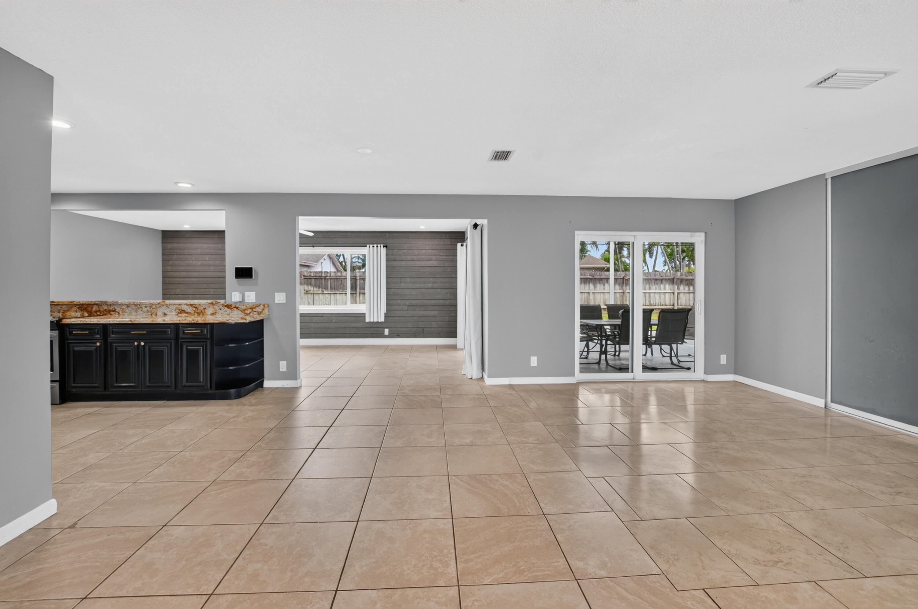 1023 SW 25TH Place