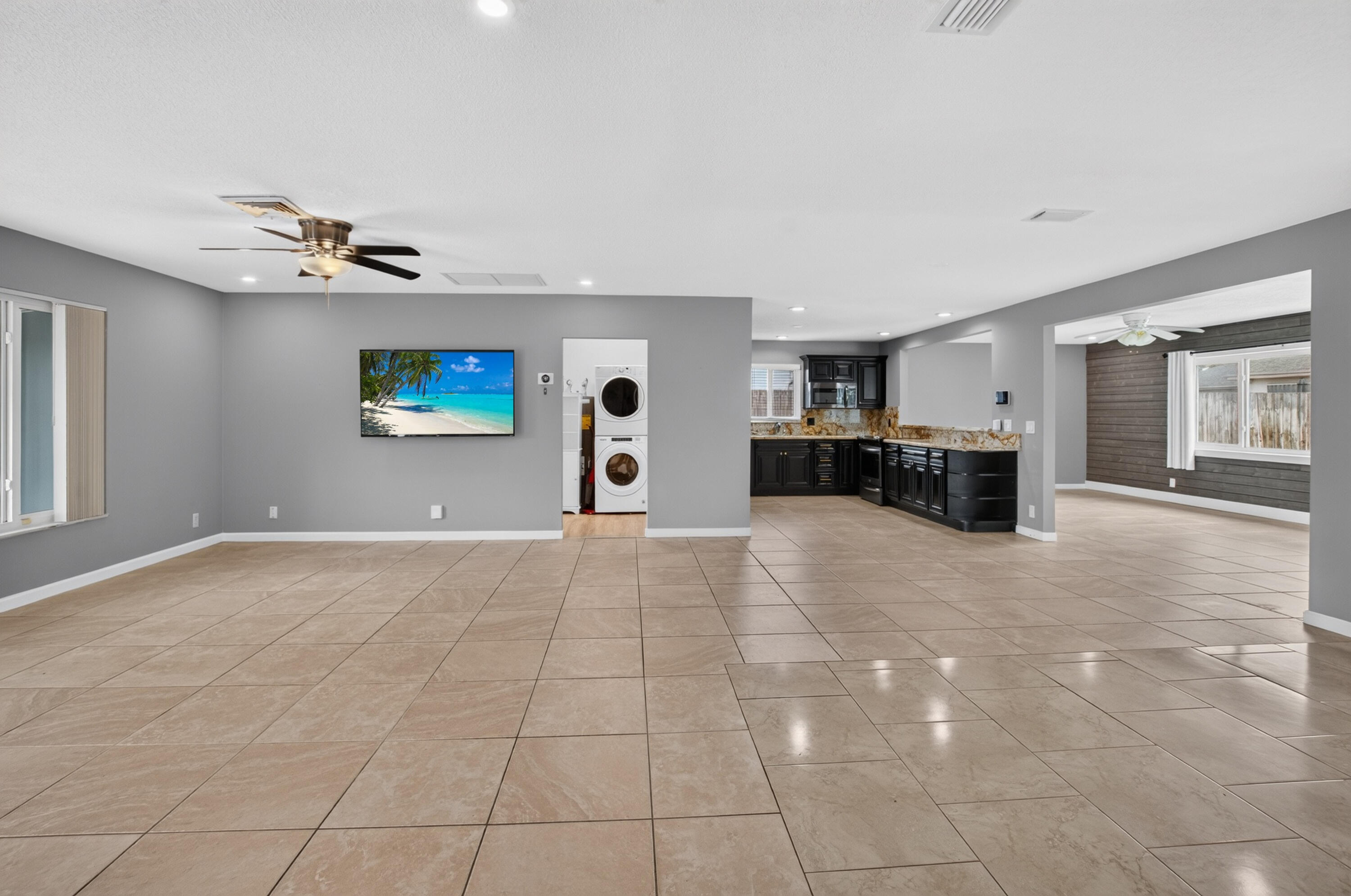 1023 SW 25TH Place