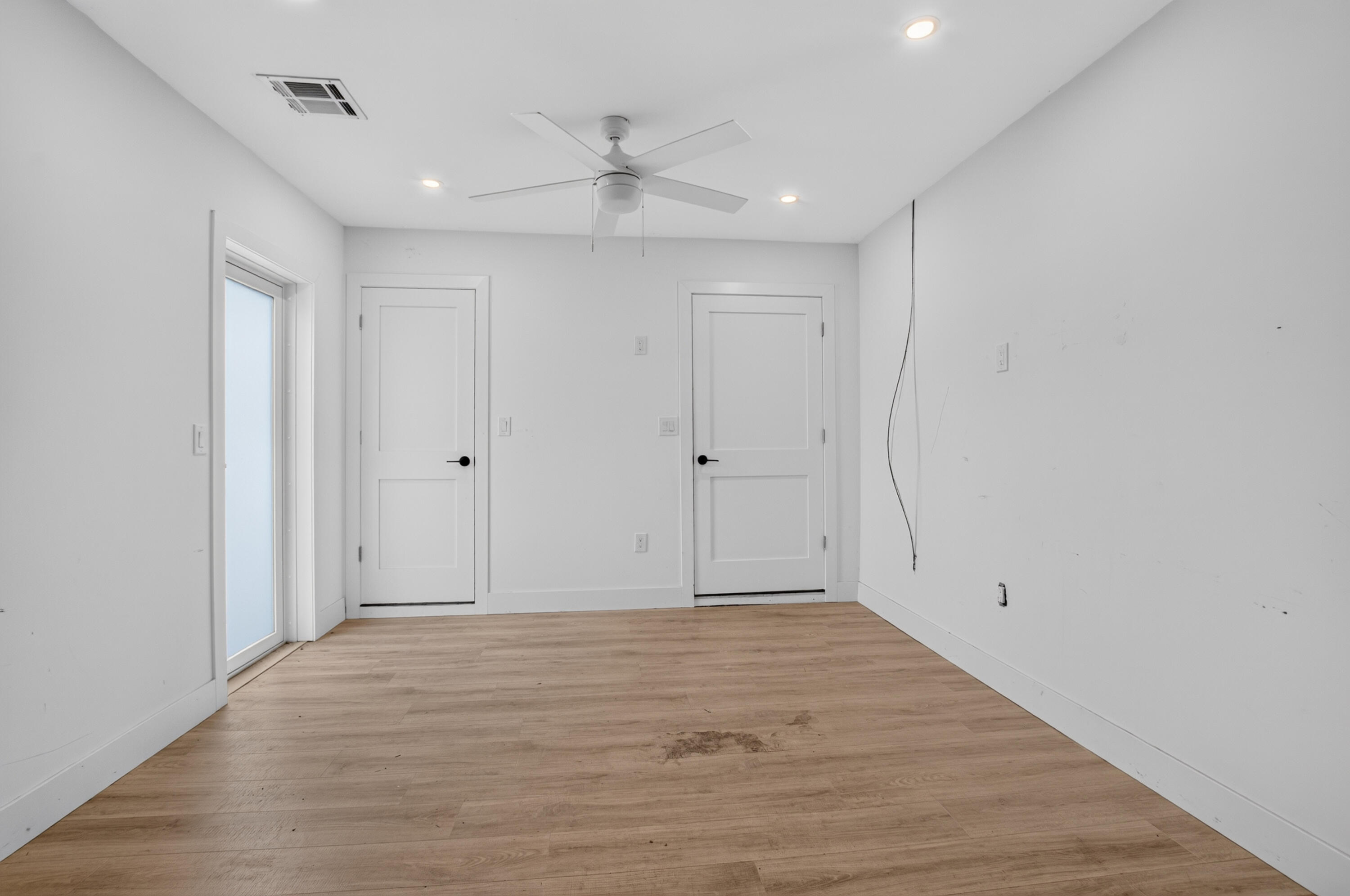 1023 SW 25TH Place