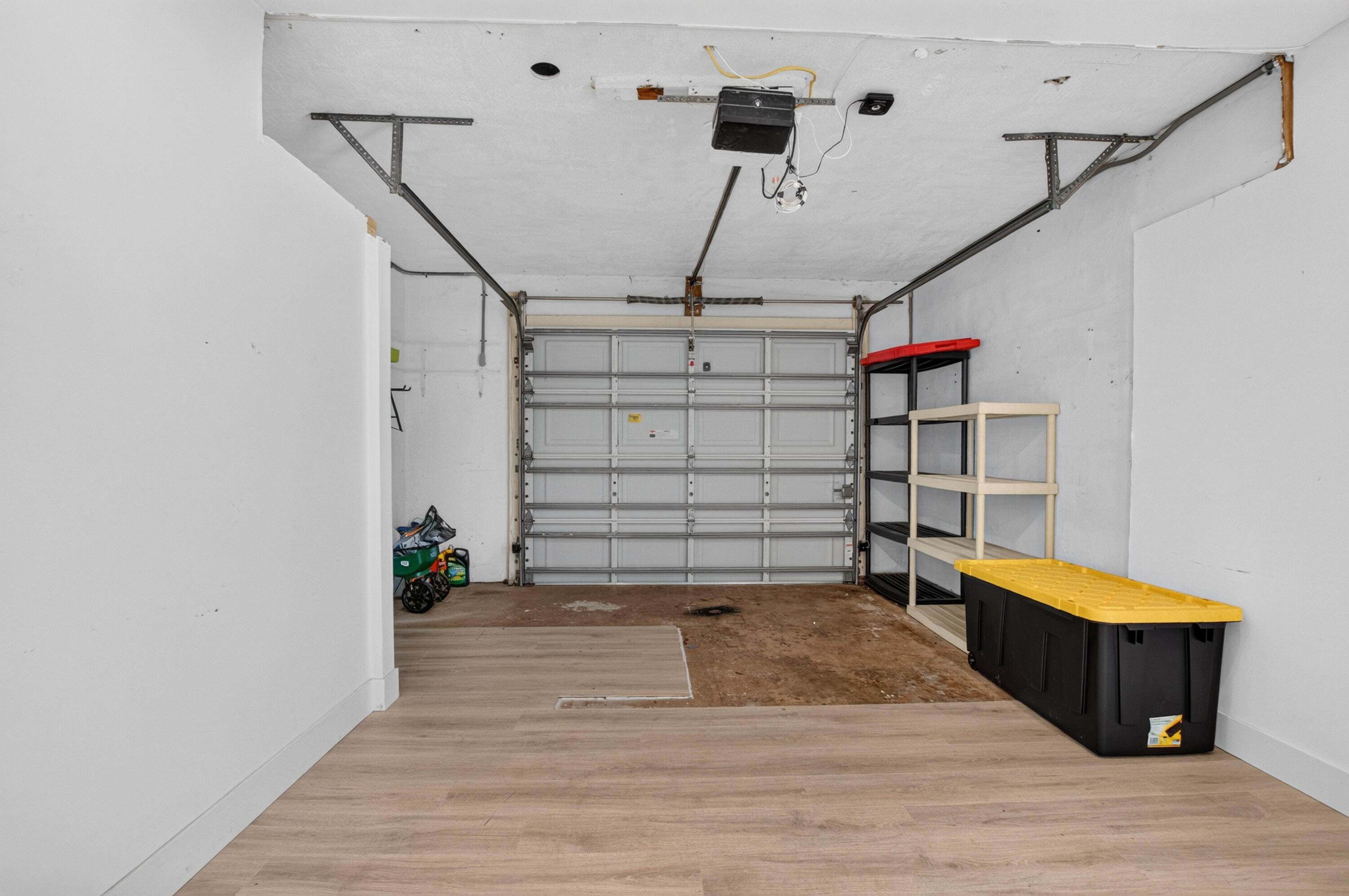 1023 SW 25TH Place