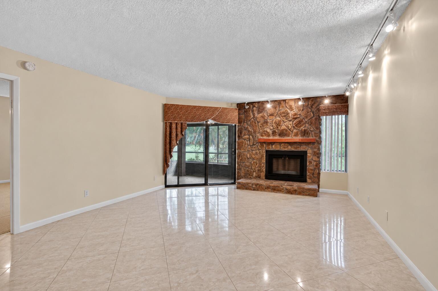 16769 OAK HILL Trail 713