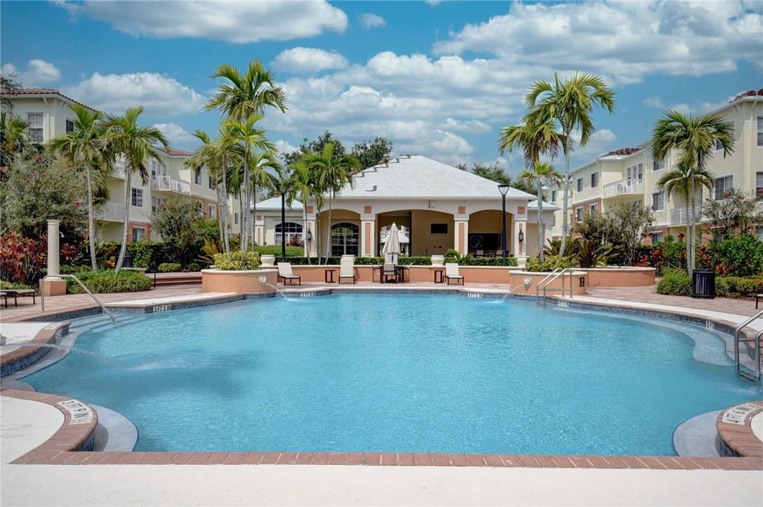 9833 Baywinds Dr 7102