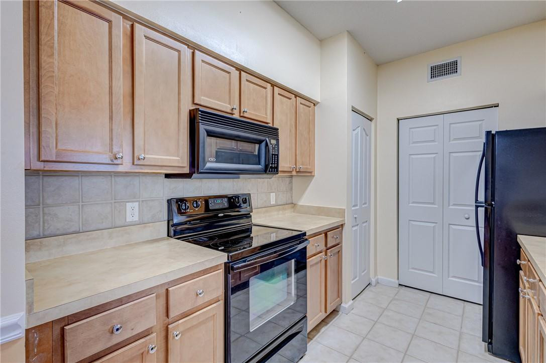 9833 Baywinds Dr 7102