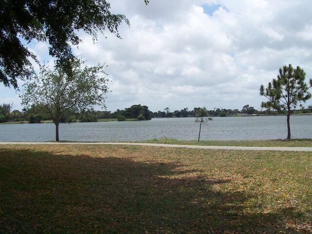 2286 Lake Osborne Drive 1