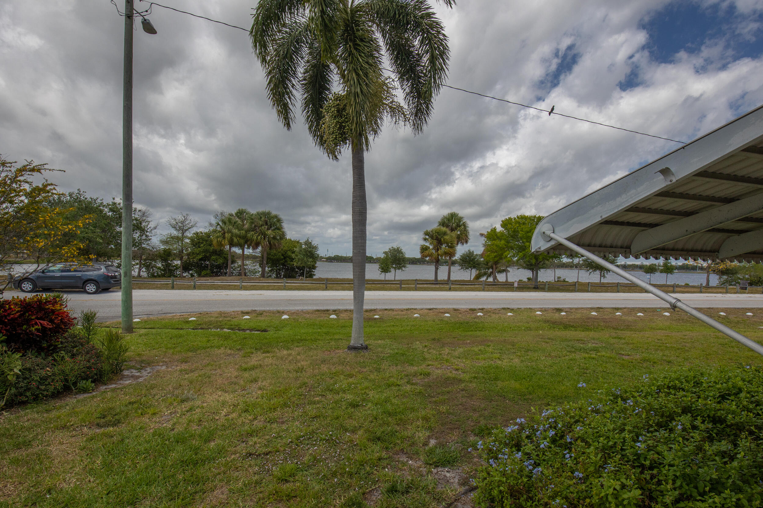 2286 Lake Osborne Drive 1