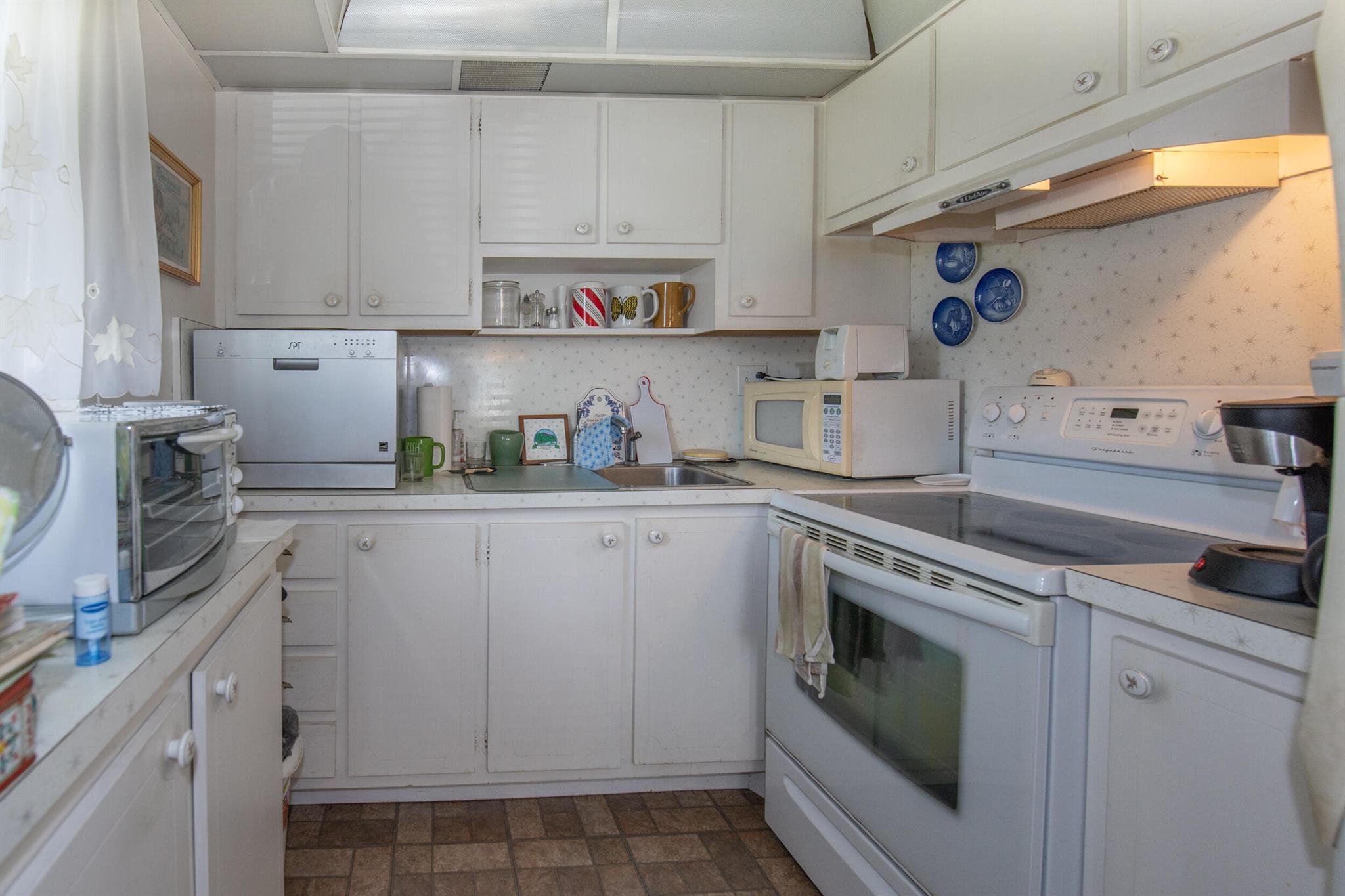 2286 Lake Osborne Drive 1