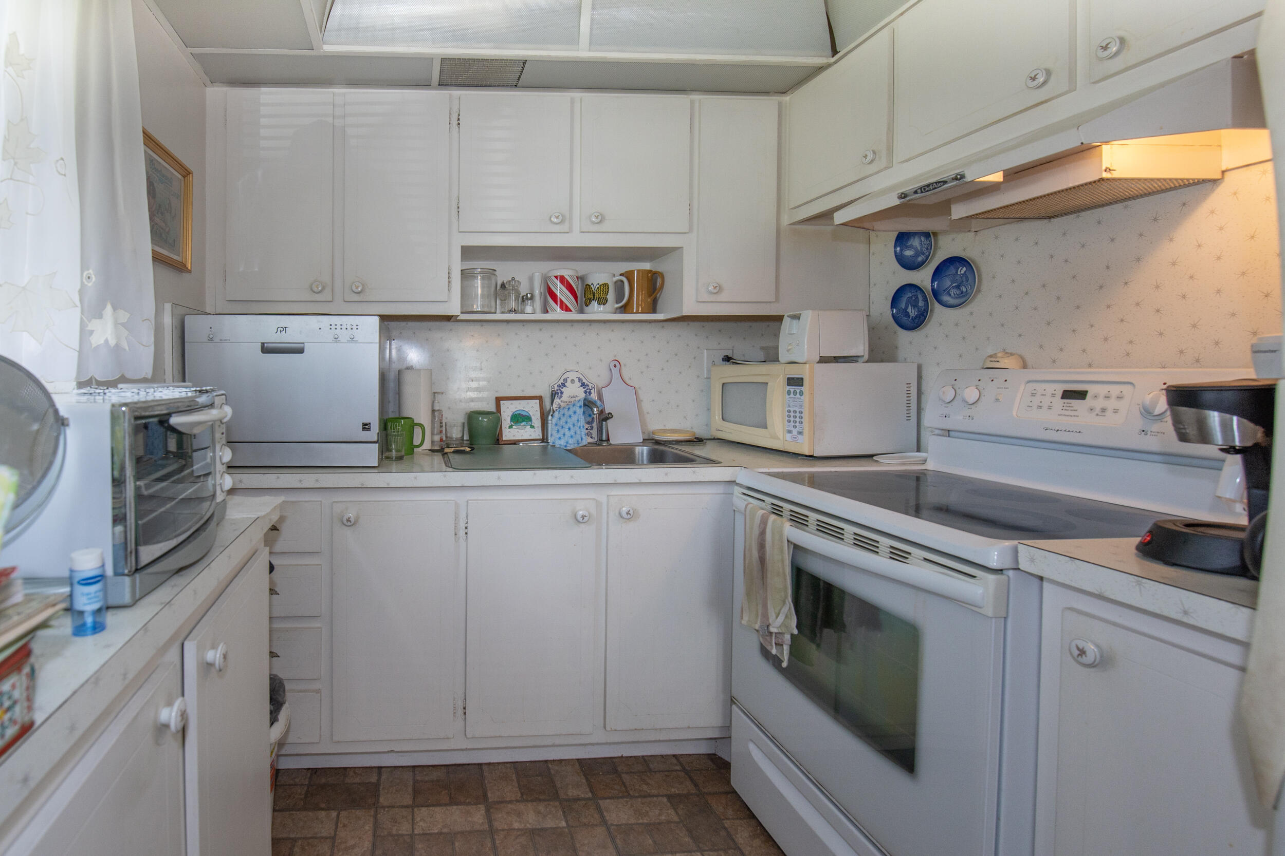 2286 Lake Osborne Drive 1