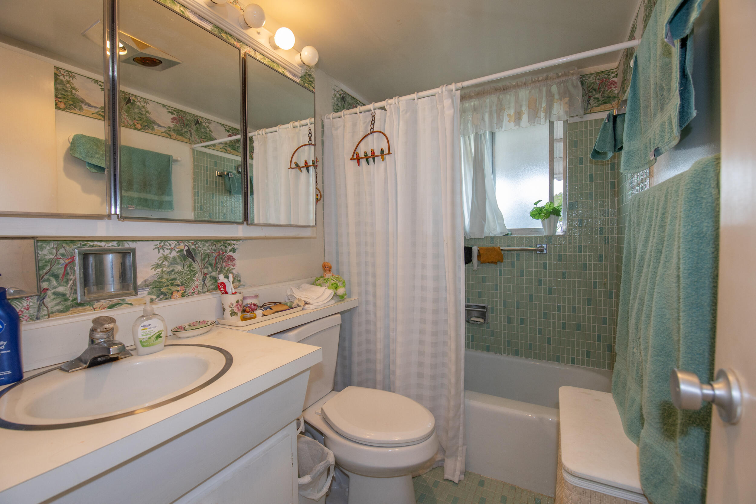 2286 Lake Osborne Drive 1