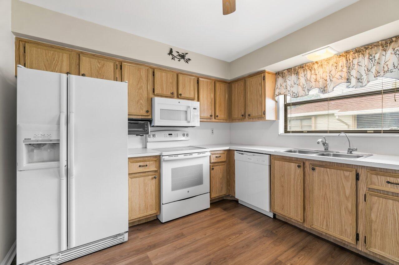 9835 Loquat Tree Run B