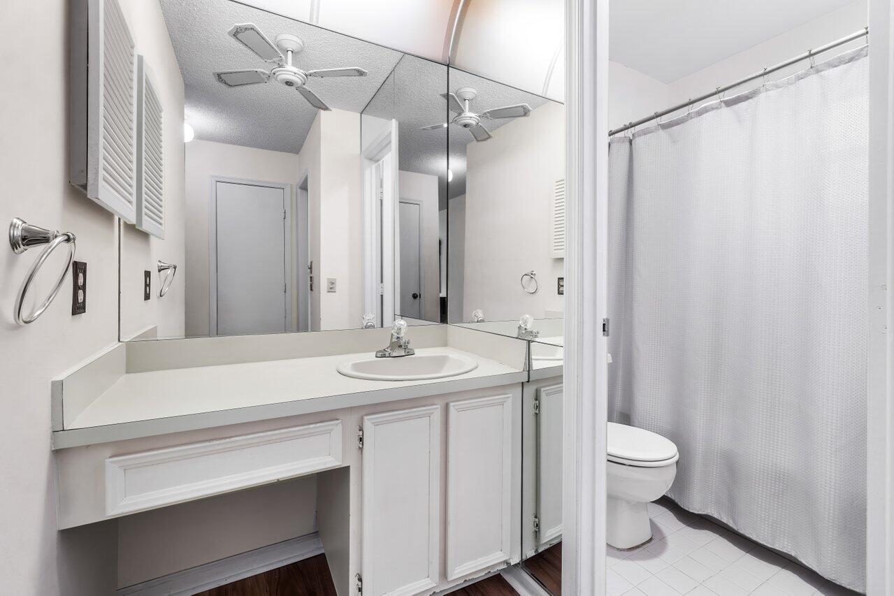 9835 Loquat Tree Run B