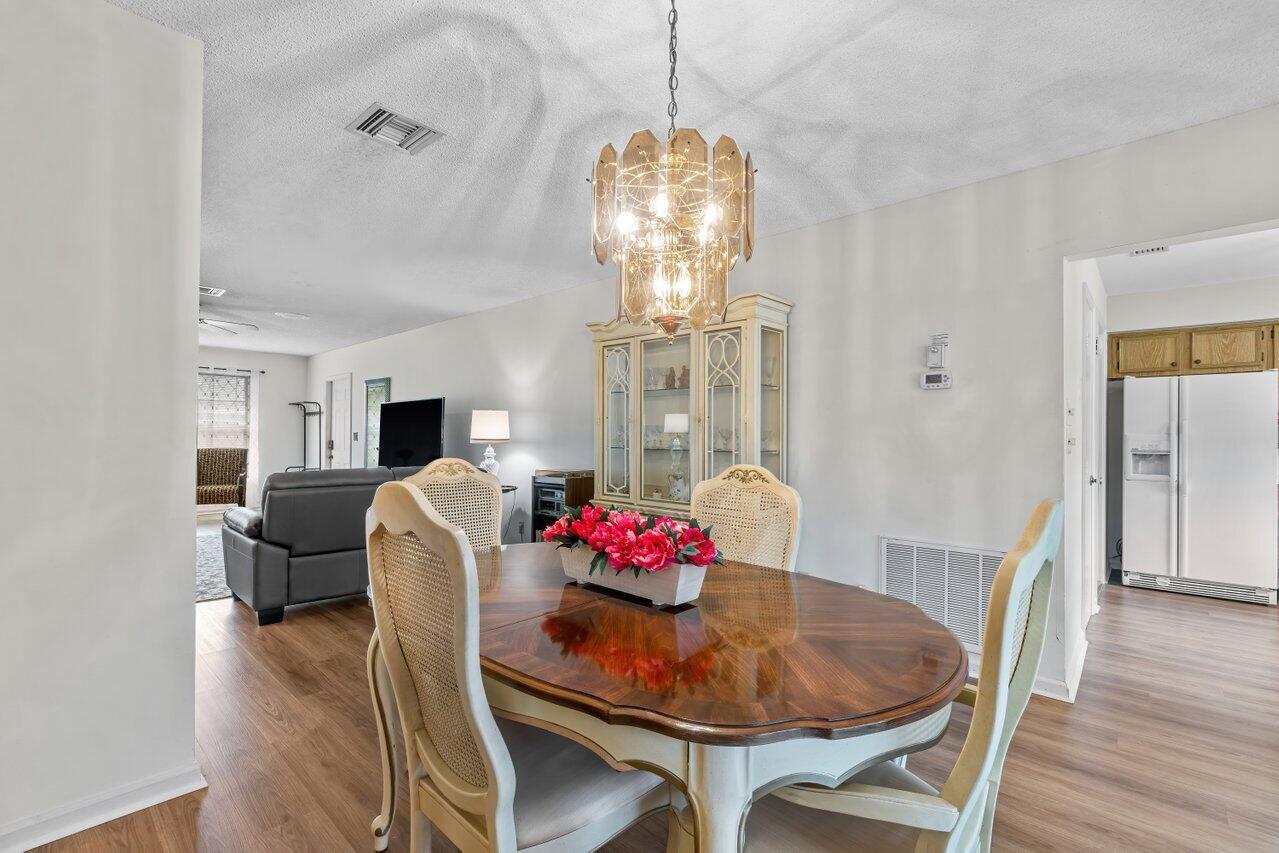 9835 Loquat Tree Run B