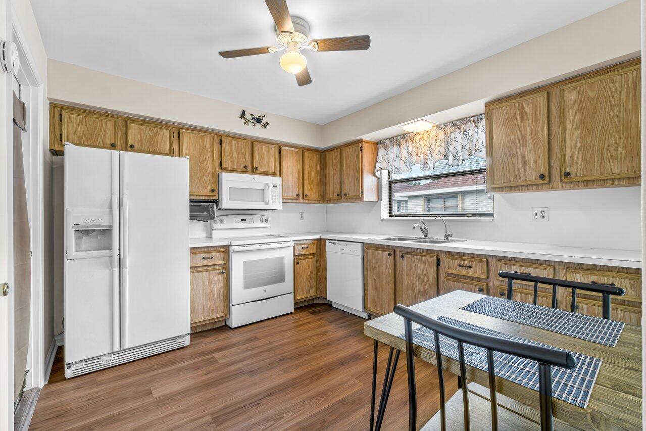 9835 Loquat Tree Run B