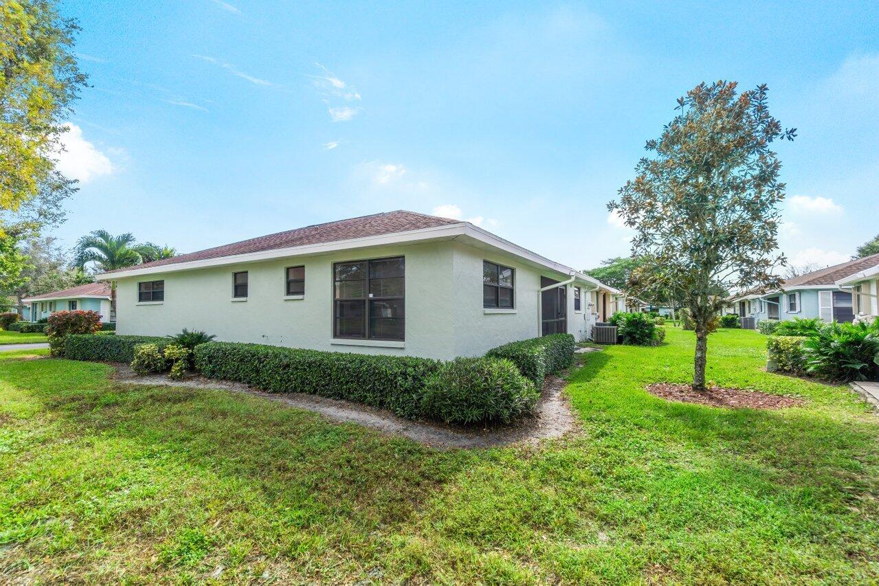 9835 Loquat Tree Run B