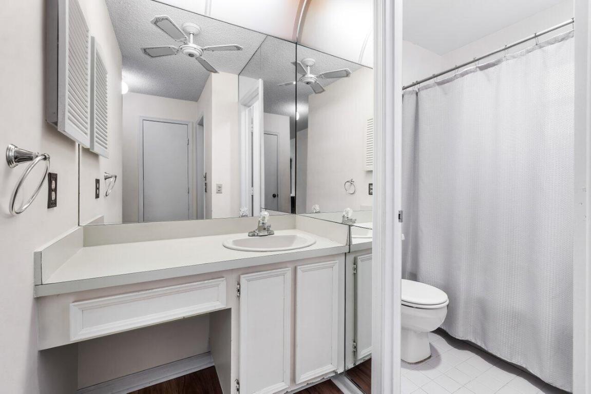 9835 Loquat Tree Run B