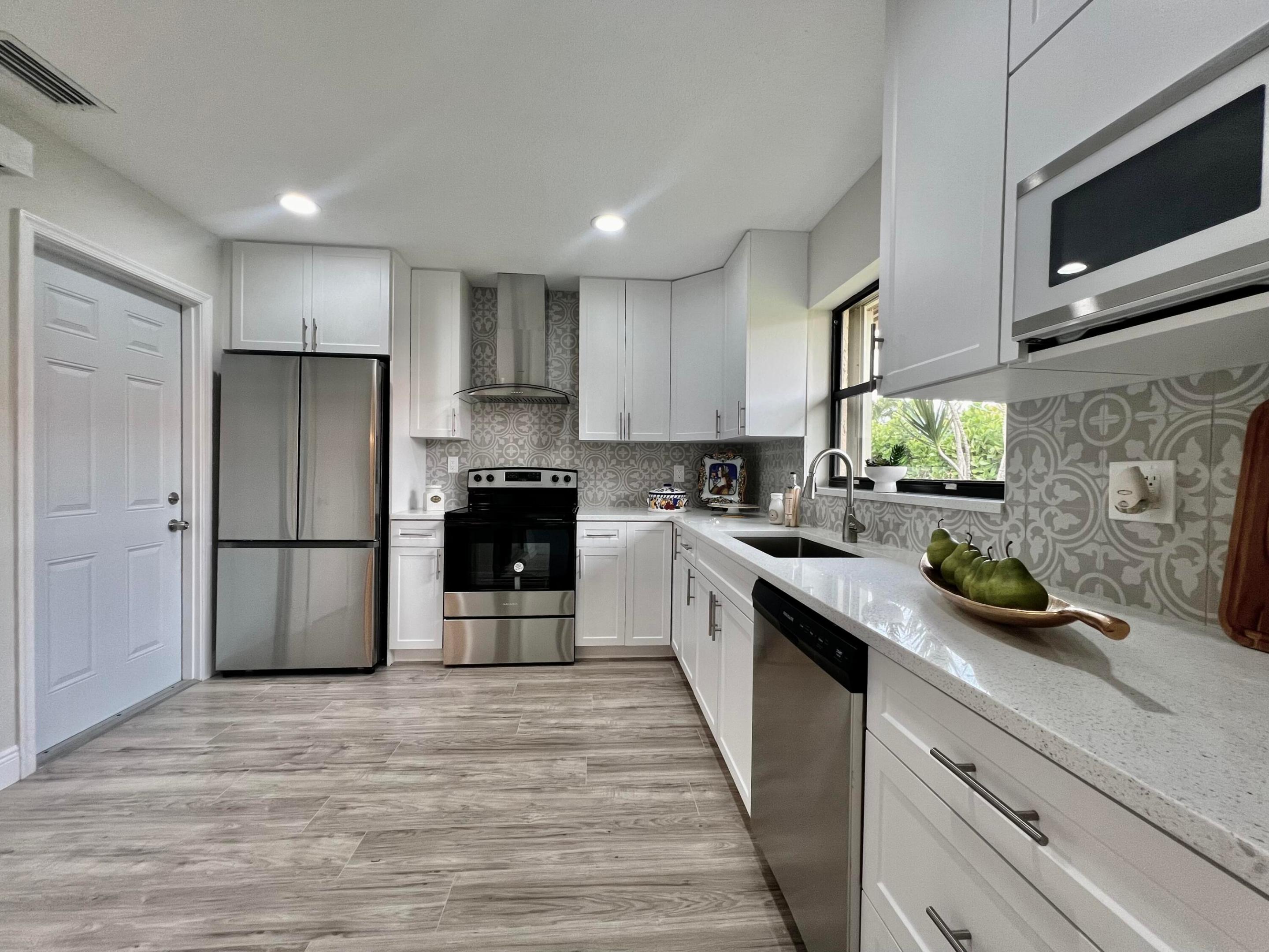 4510 Apple Tree Circle B