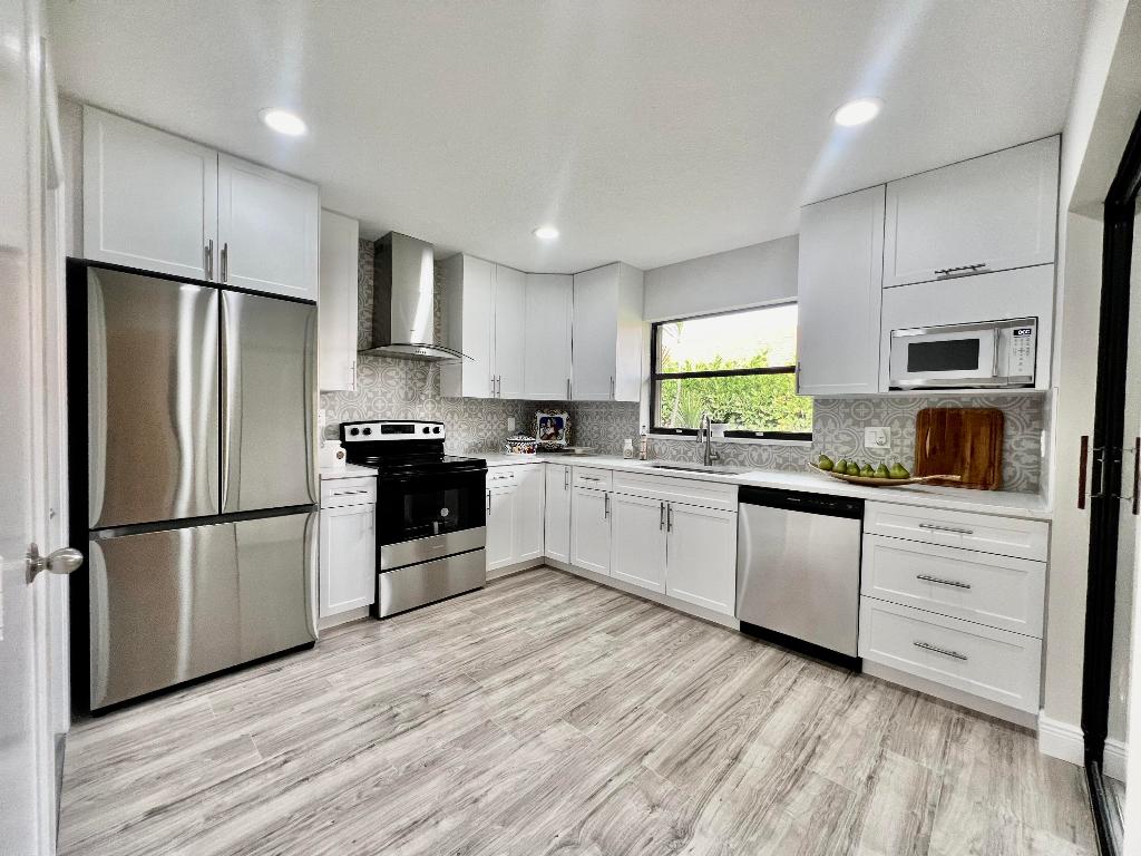 4510 Apple Tree Circle B