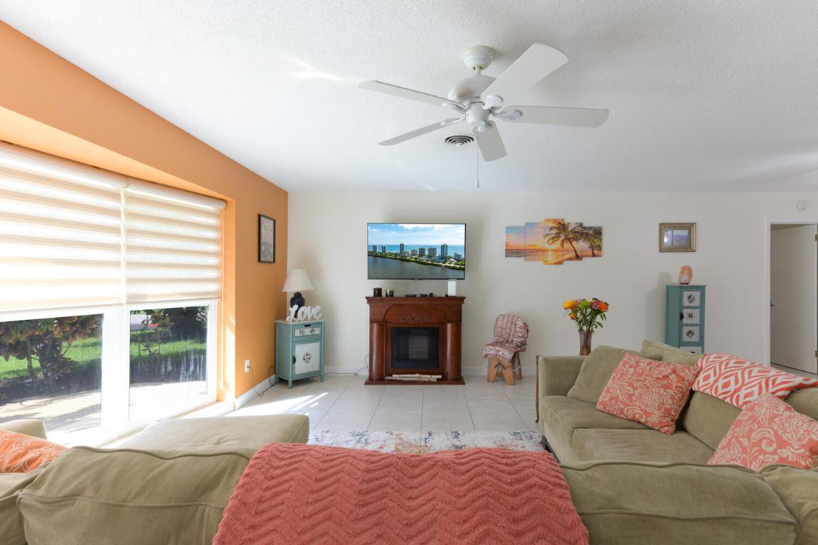 208 Gleneagles Drive