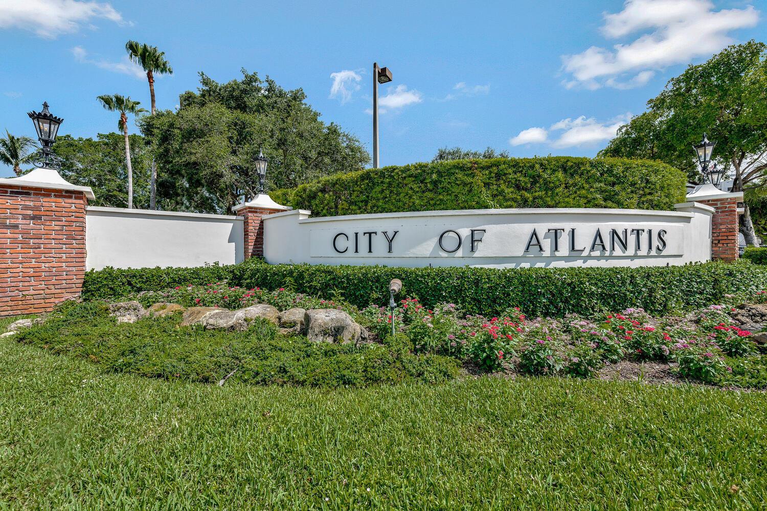 208 Gleneagles Drive