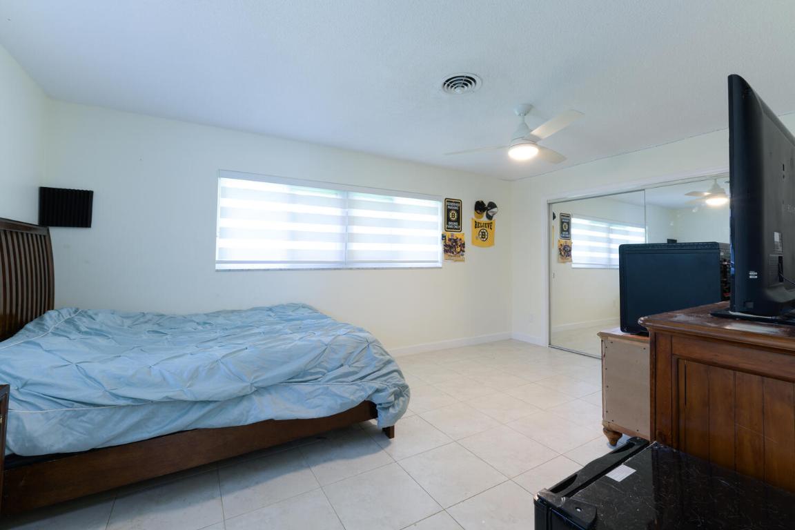 208 Gleneagles Drive