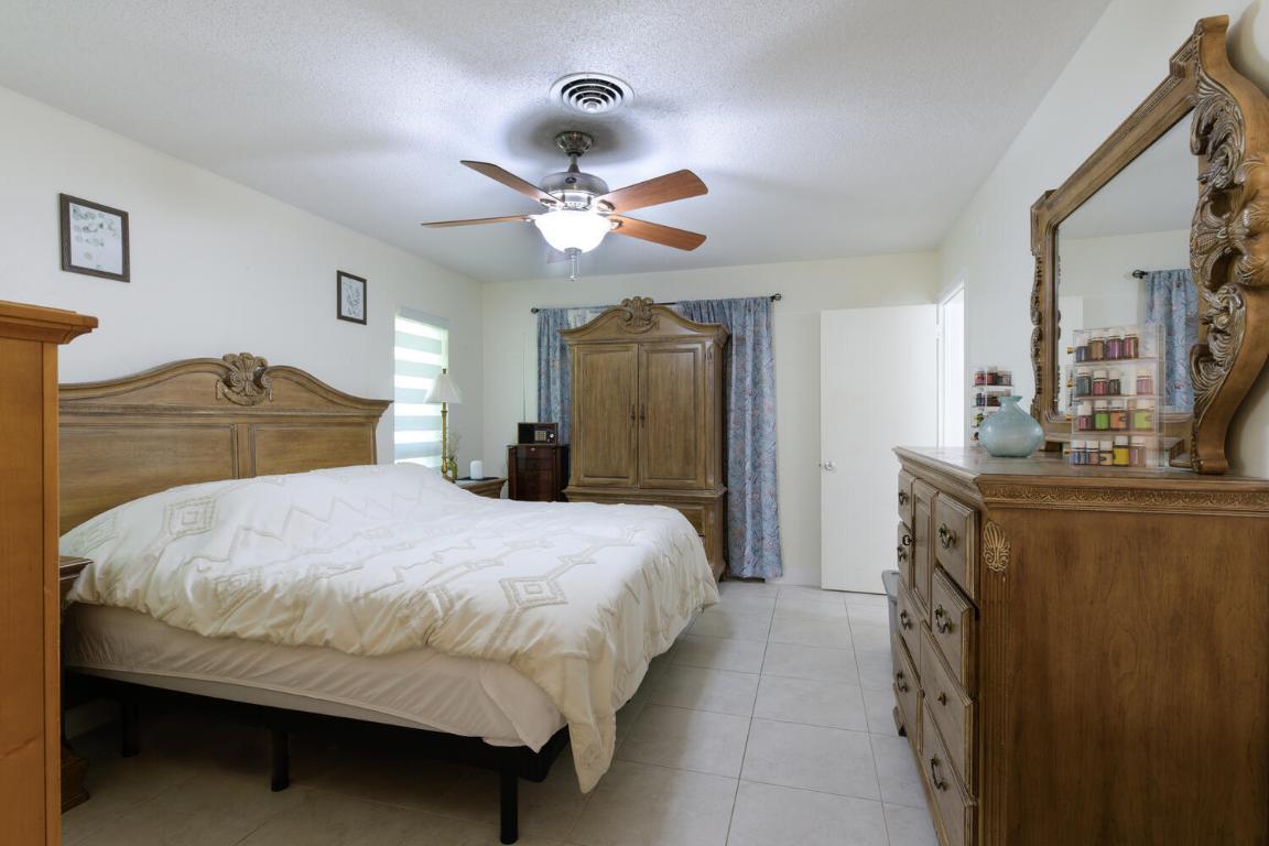 208 Gleneagles Drive