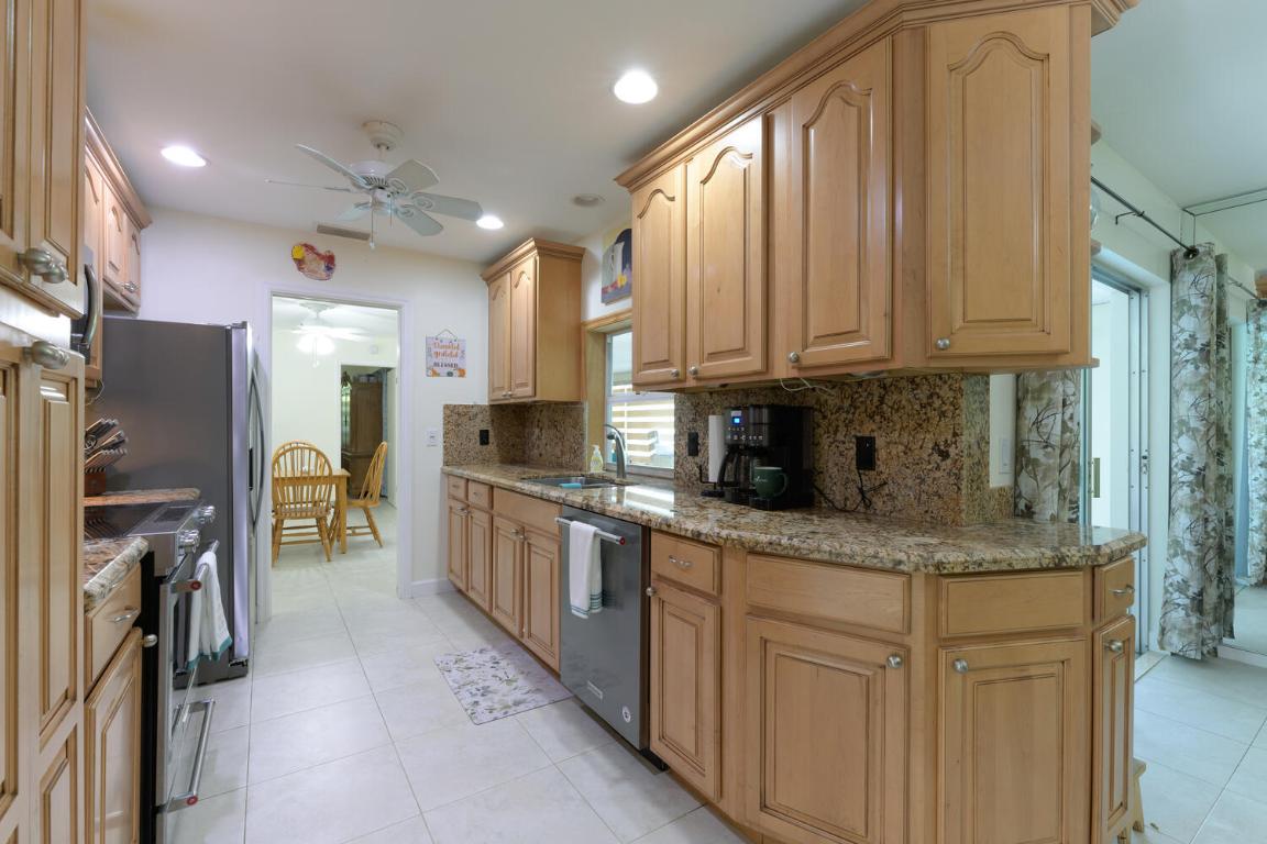 208 Gleneagles Drive