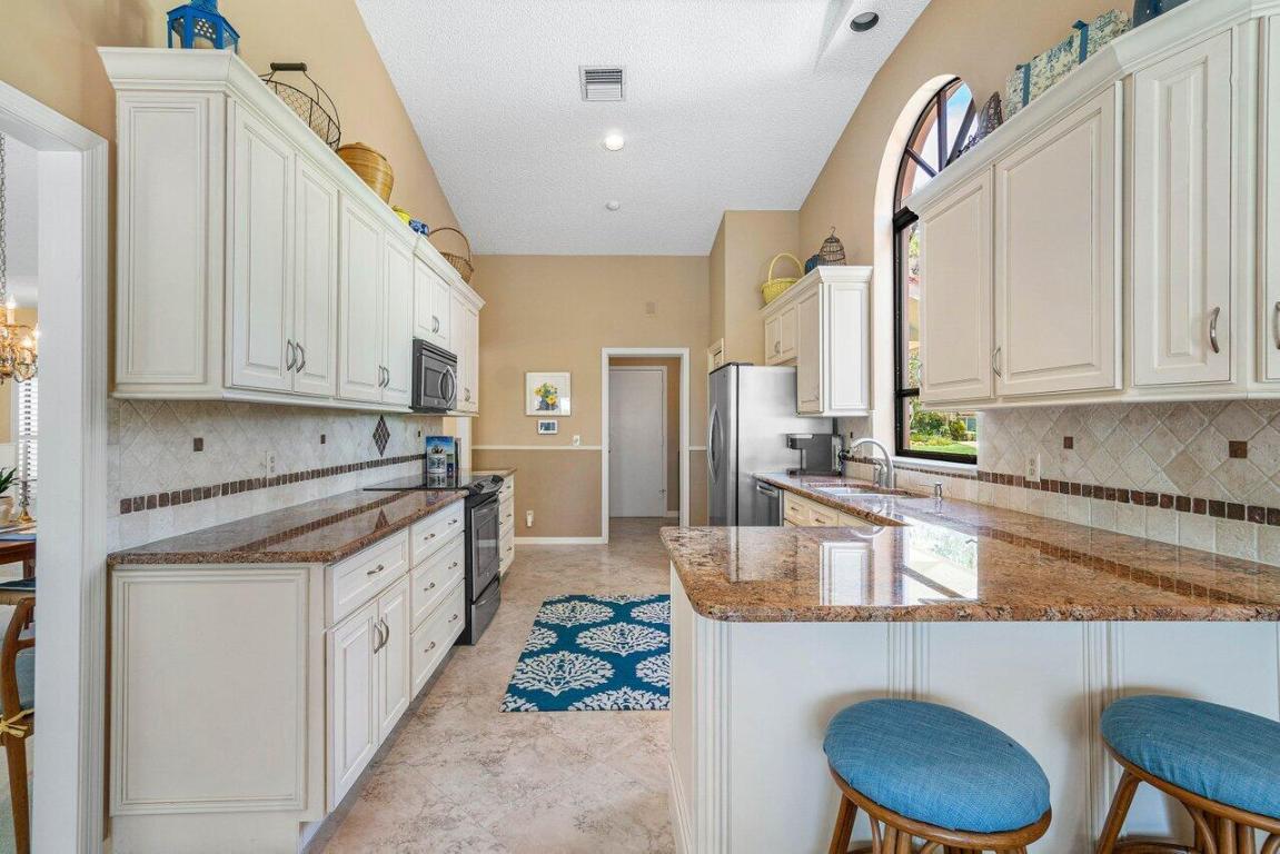 4193 SW Gleneagle Circle