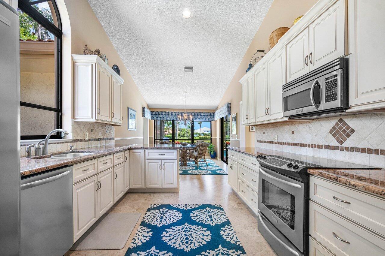 4193 SW Gleneagle Circle