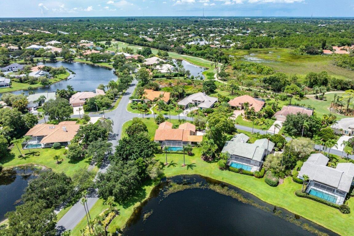 4193 SW Gleneagle Circle