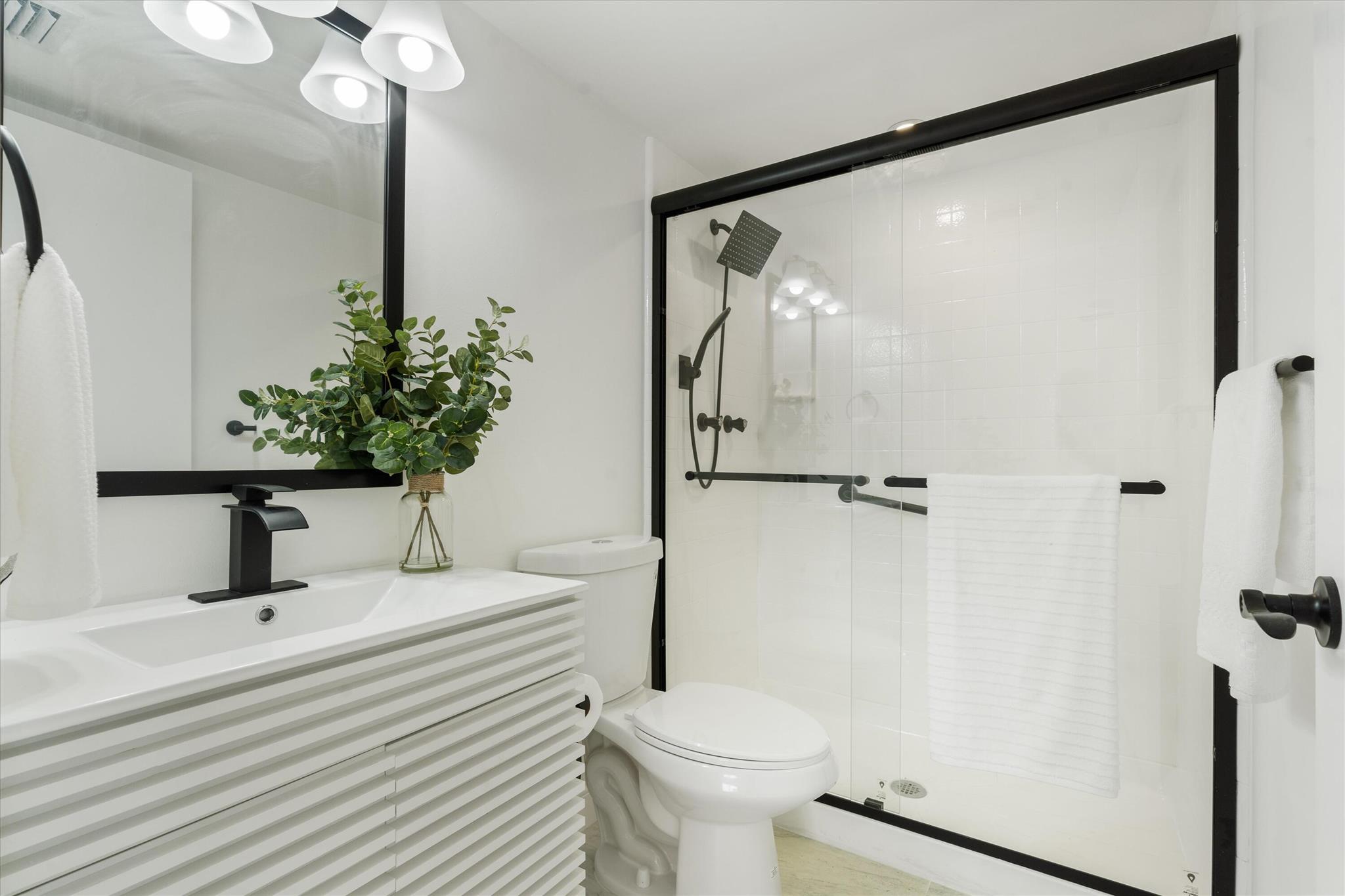 1008 Green Pine Boulevard H3