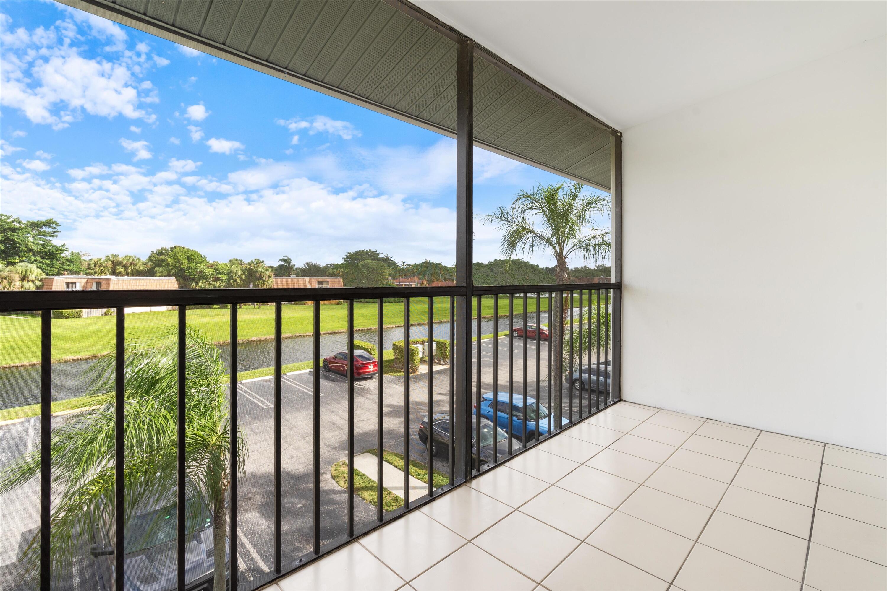 1008 Green Pine Boulevard H3